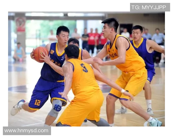 深圳篮球队选拔赛背后的拼搏故事与奋斗历程揭秘 深圳篮球队选拔赛背后的拼搏故事与奋斗历程揭秘