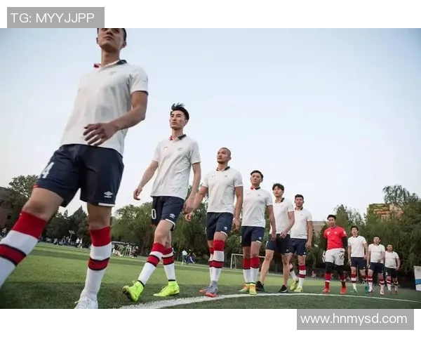 学足球明星动作教程助你提升技巧成为球场上的闪耀明星